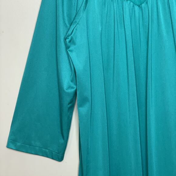 SHADOWLINE size L Nightgown Long Sleeves Machine Embroidered Neckline GREEN USA - Picture 3 of 16